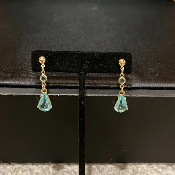 Earrings - Picture 5 of 7